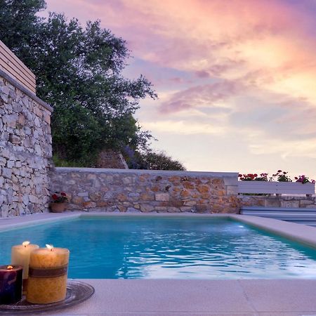 Olga'S Filoxenia - Villa Aladanos-Private Pool And Heated Jacuzzi Makhairoi Bagian luar foto