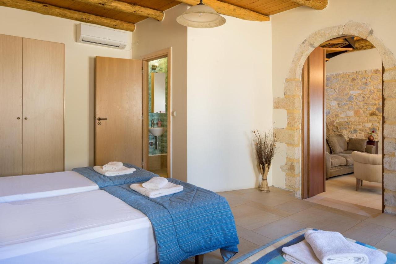 Olga'S Filoxenia - Villa Aladanos-Private Pool And Heated Jacuzzi Makhairoi Bagian luar foto
