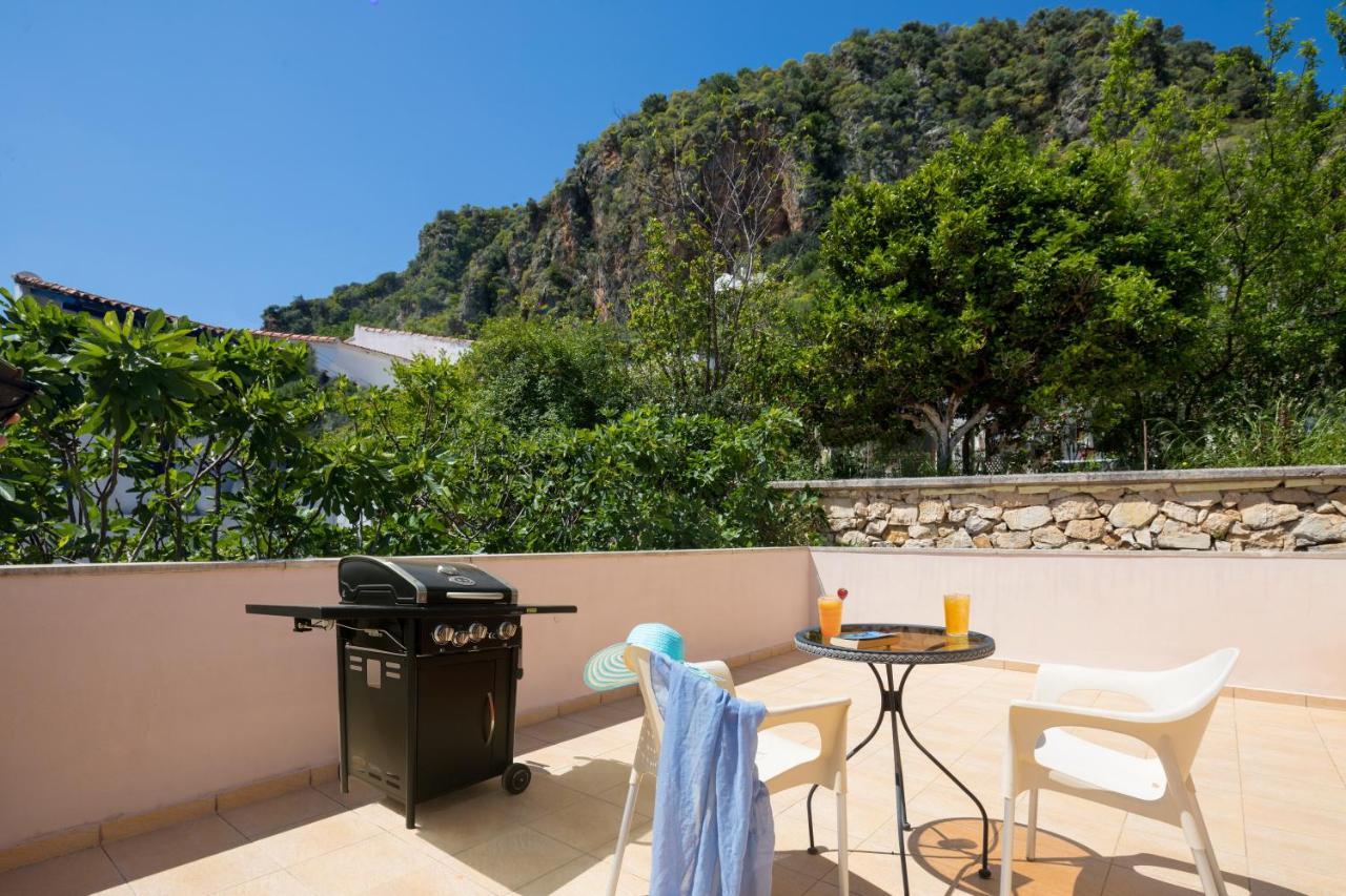 Olga'S Filoxenia - Villa Aladanos-Private Pool And Heated Jacuzzi Makhairoi Bagian luar foto